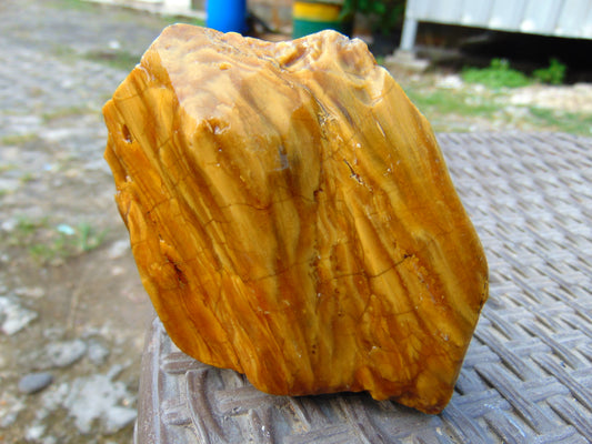 258 gram Polished Indonesia Yellow Fragrance Amber for Healing FK10
