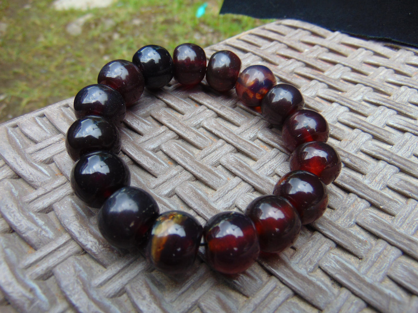 33 gram 16 Beads Mala Bracelet Indonesian mix yellow Blue Amber for Healing A16G243