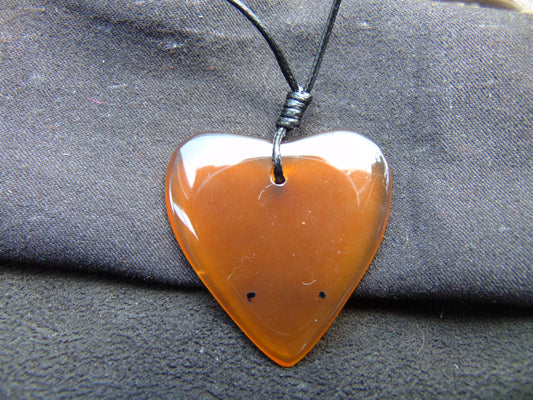 4 gr Heart Pendant Indonesian Amber for Healing 25Y378