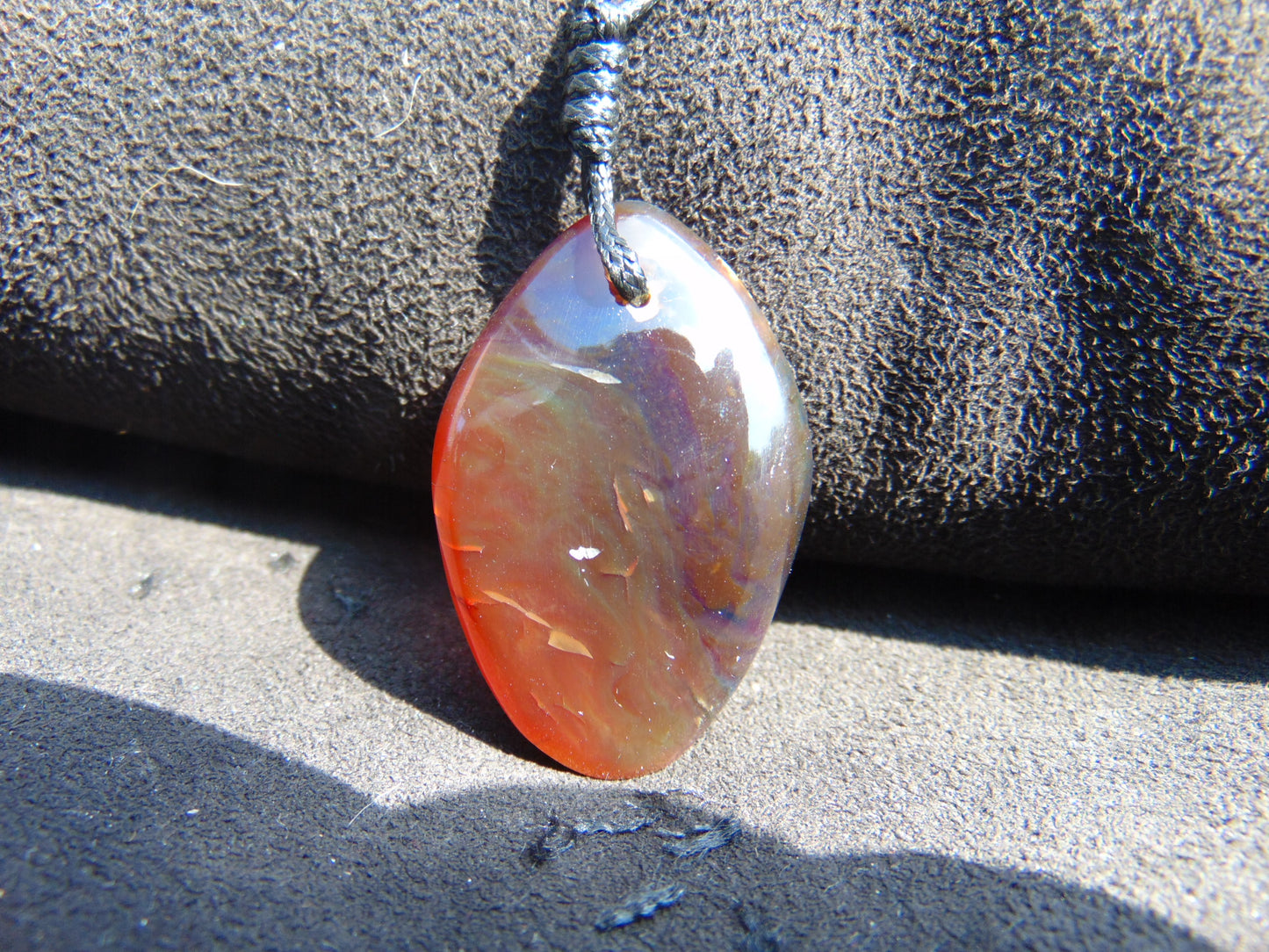 7 gr Pendant 49x31x24 mm Indonesian Amber for Healing Y48