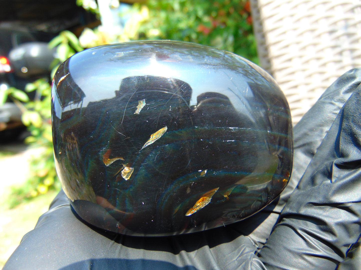 263 gram polished stone 78x71x69 Indonesian Amber for Healing 25A183