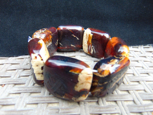 105 gr 7 Square Beads Bangle Indonesian Amber for Healing 26BE23