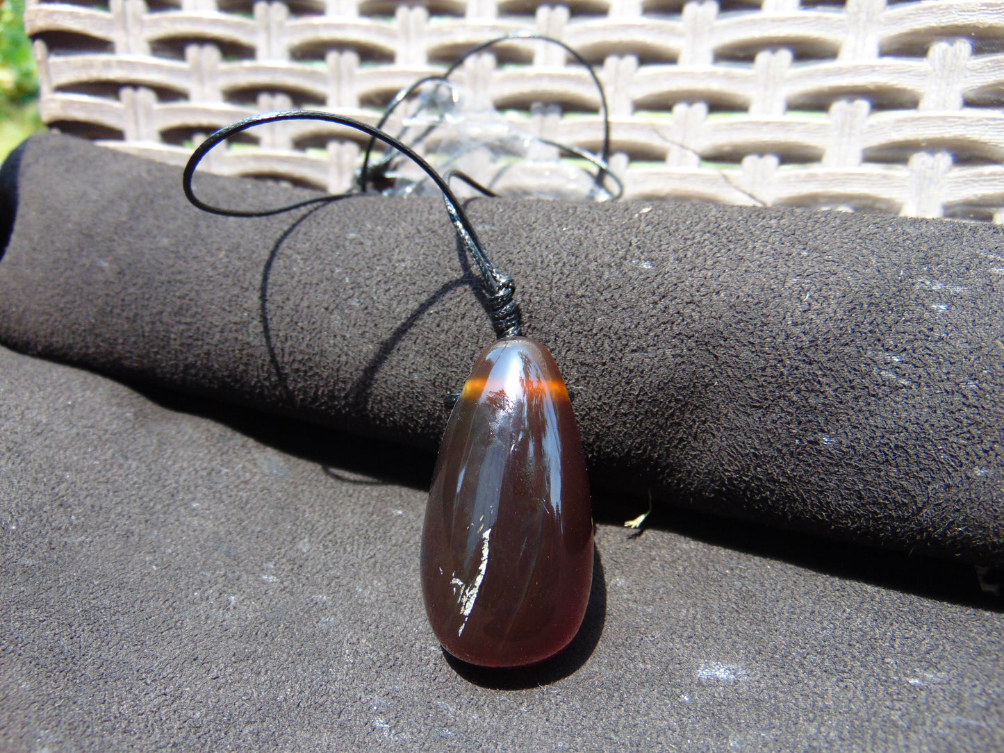 13 gr Teardrop Pendant 44x23 mm Indonesian Amber for Healing Y10