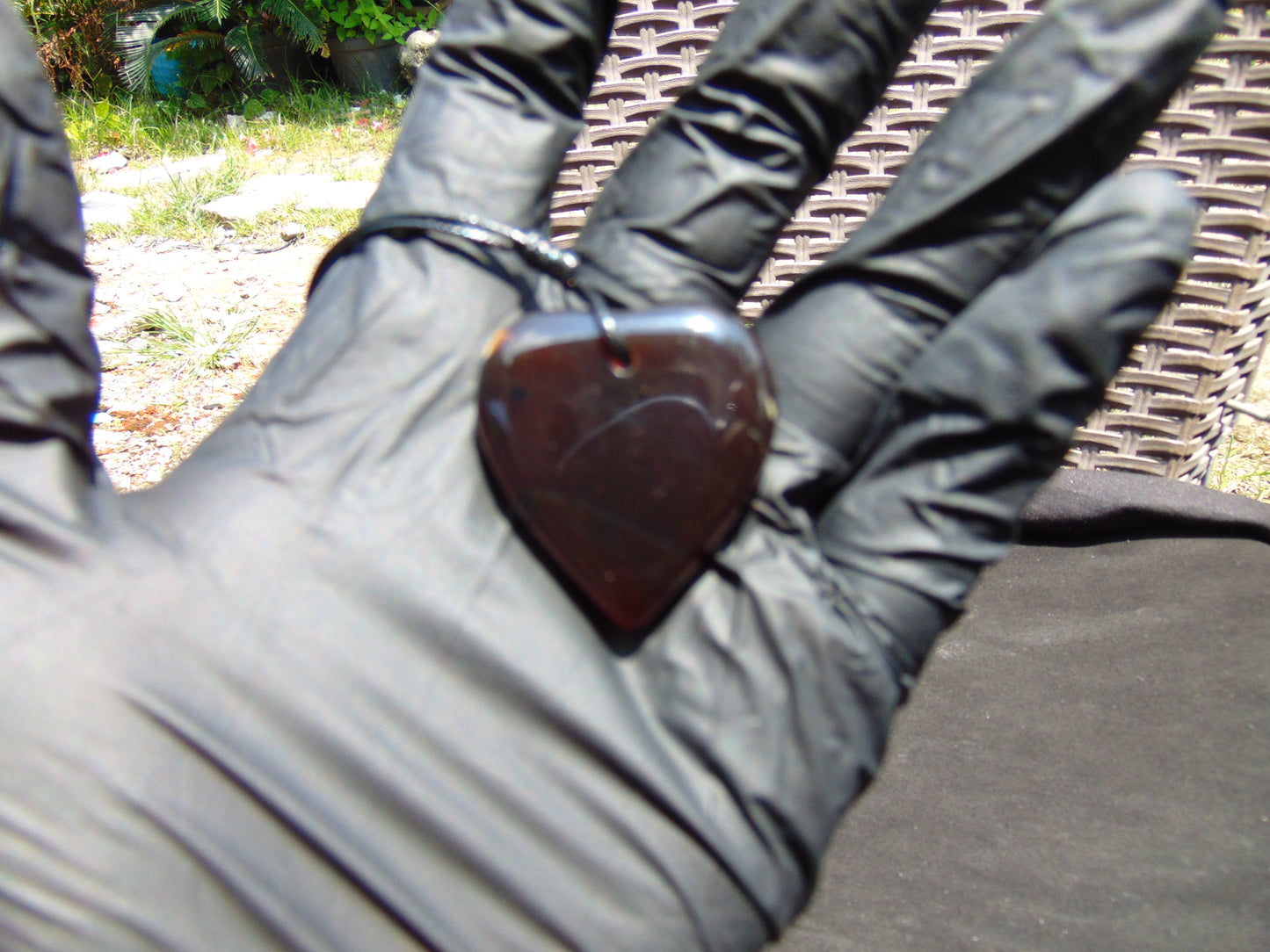 8 gr Heart Pendant Indonesian Amber for Healing 25Y382