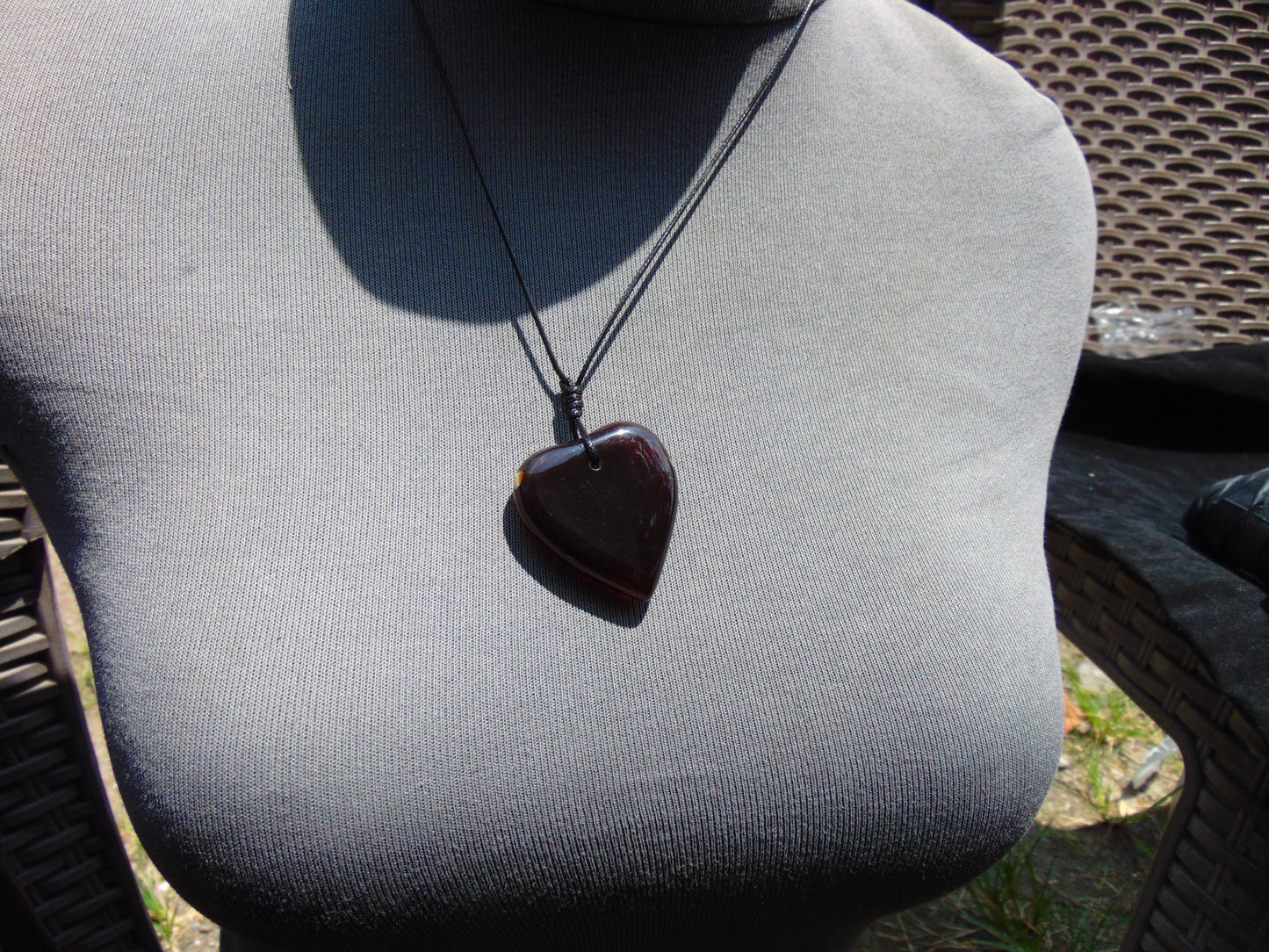 8 gr Heart Pendant Indonesian Amber for Healing 25Y382