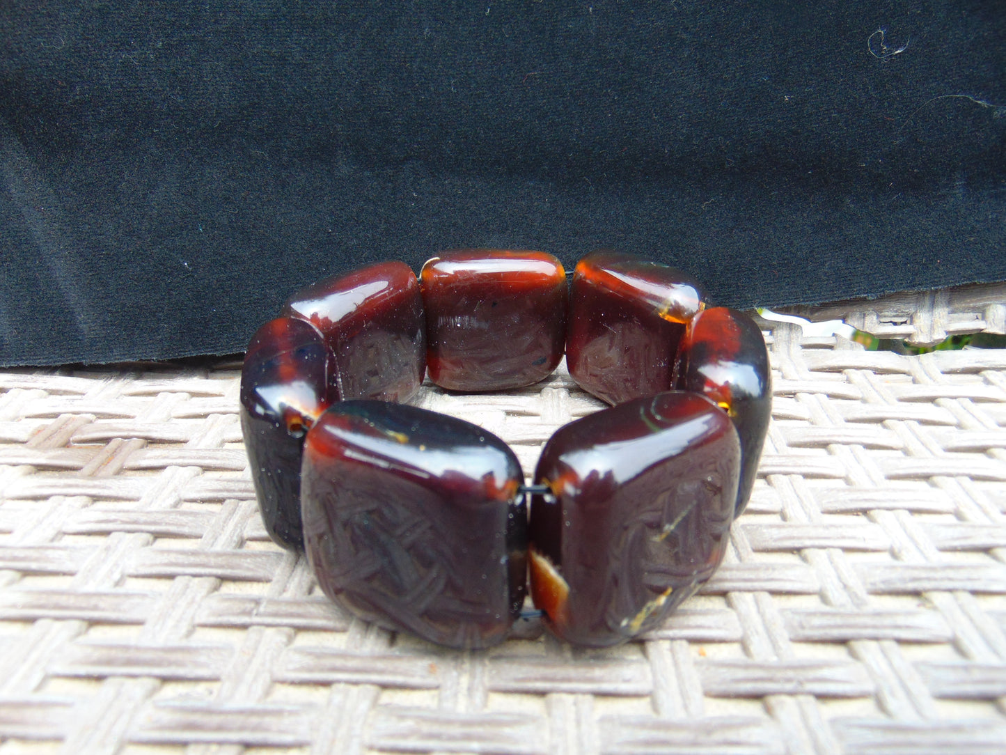 118 gr 7 Square Beads Bangle Indonesian Amber for Healing 26BE7