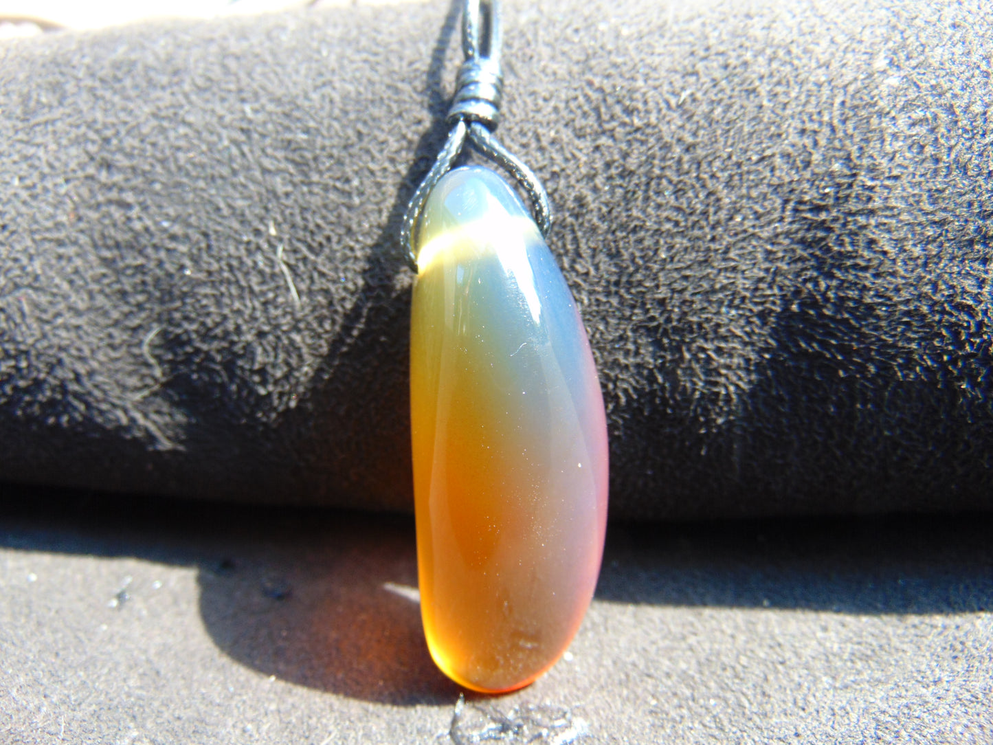 8 gr Pendant 50x17x17 mm Indonesian Blue Amber for Healing PBN41