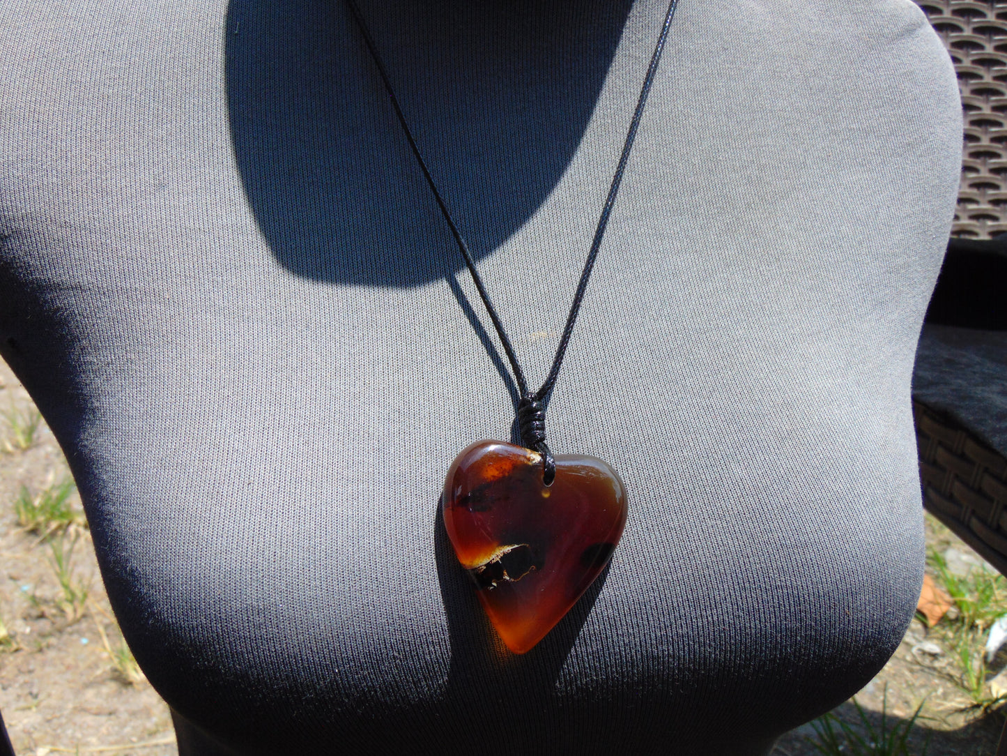 15 gr Heart Pendant Indonesian Amber for Healing 25Y379