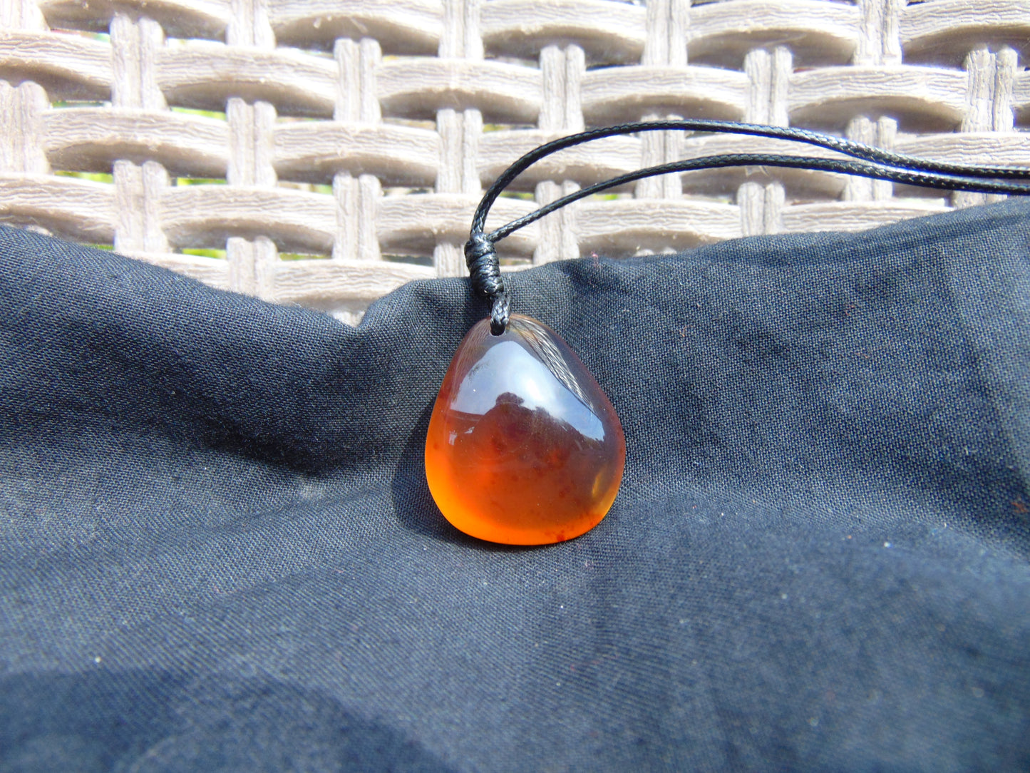 6 gram Pendant Indonesian Red Amber for Healing 25Y361