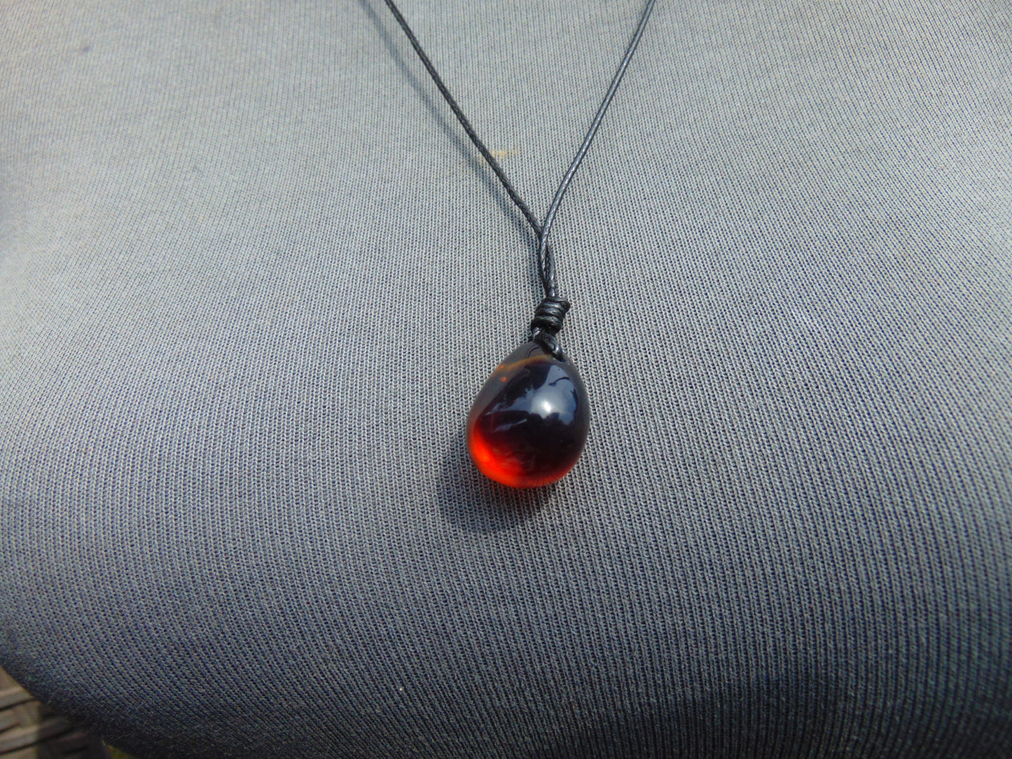 3 gram Pendant Indonesian Blue Red Amber for Healing 25Y373