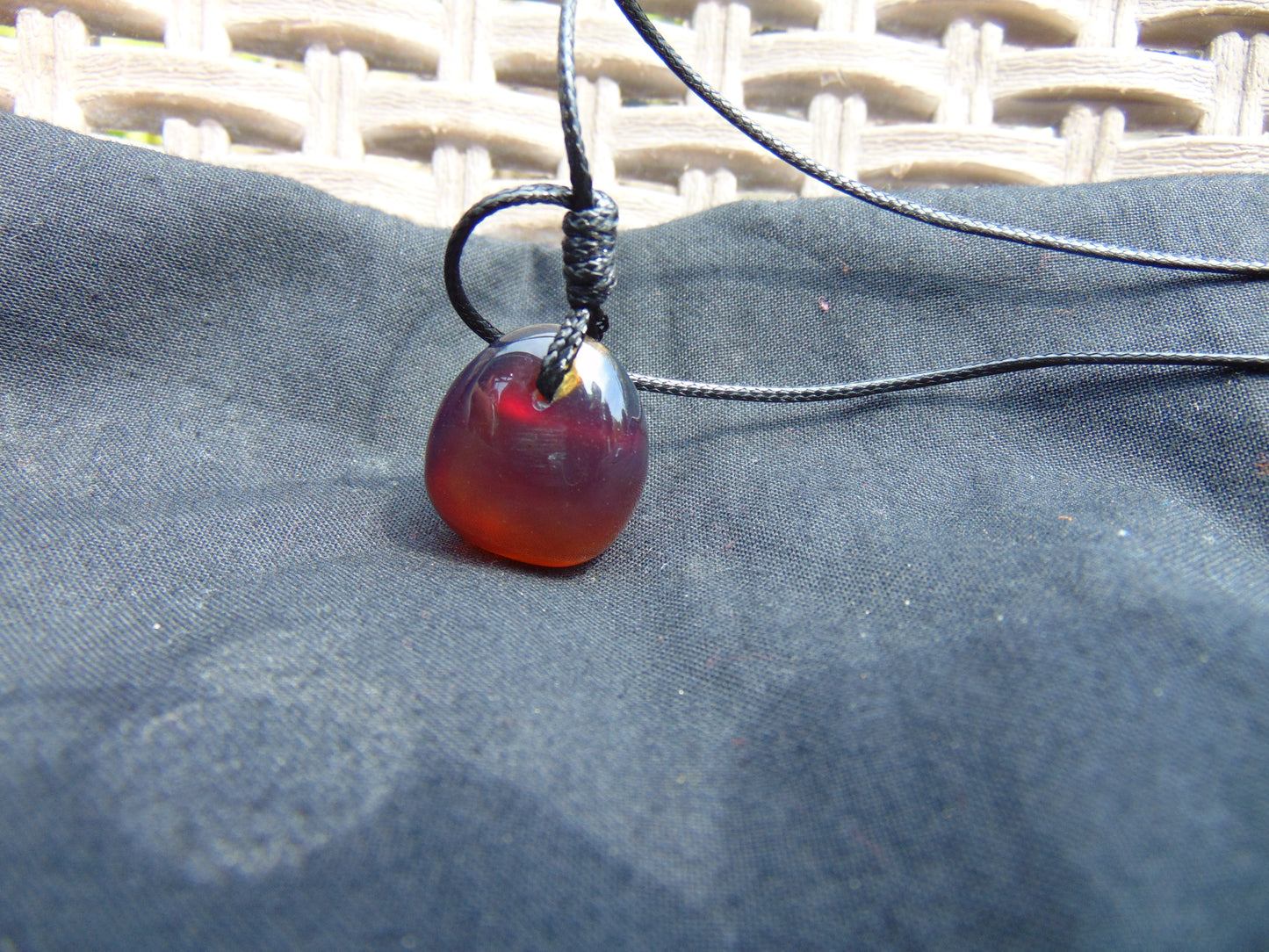 4 gram Pendant Indonesian Crystal Red Amber for Healing 25Y371