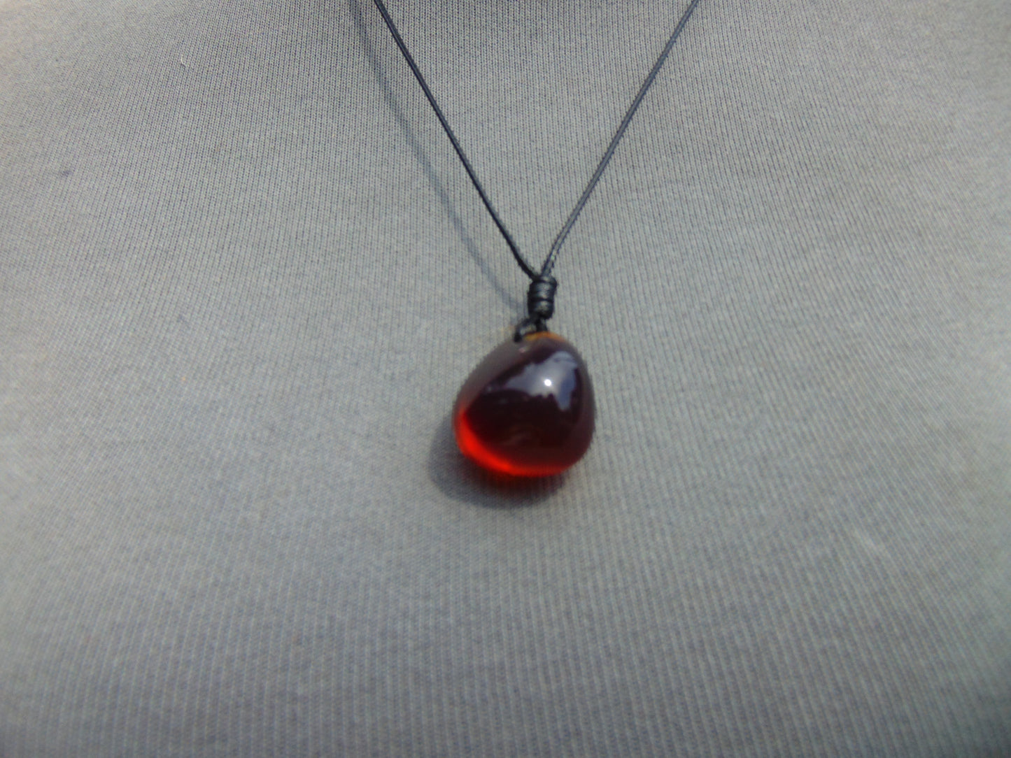 4 gram Pendant Indonesian Crystal Red Amber for Healing 25Y371