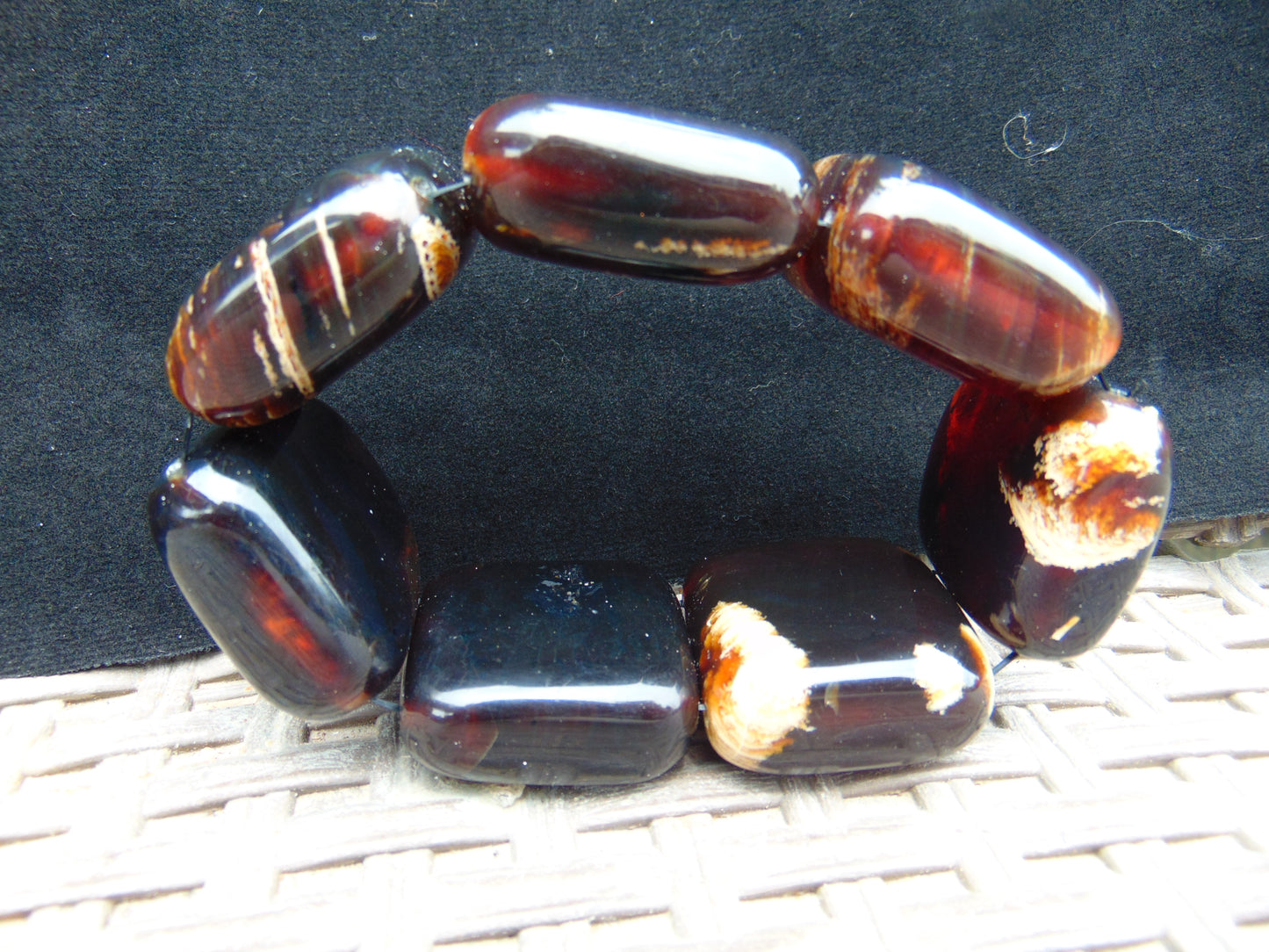 105 gr 7 Square Beads Bangle Indonesian Amber for Healing 26BE13