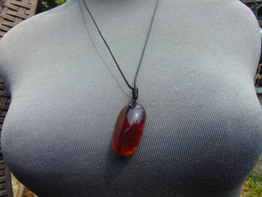 6 gram Pendant Indonesian Crystal Red Amber for Healing 26A112