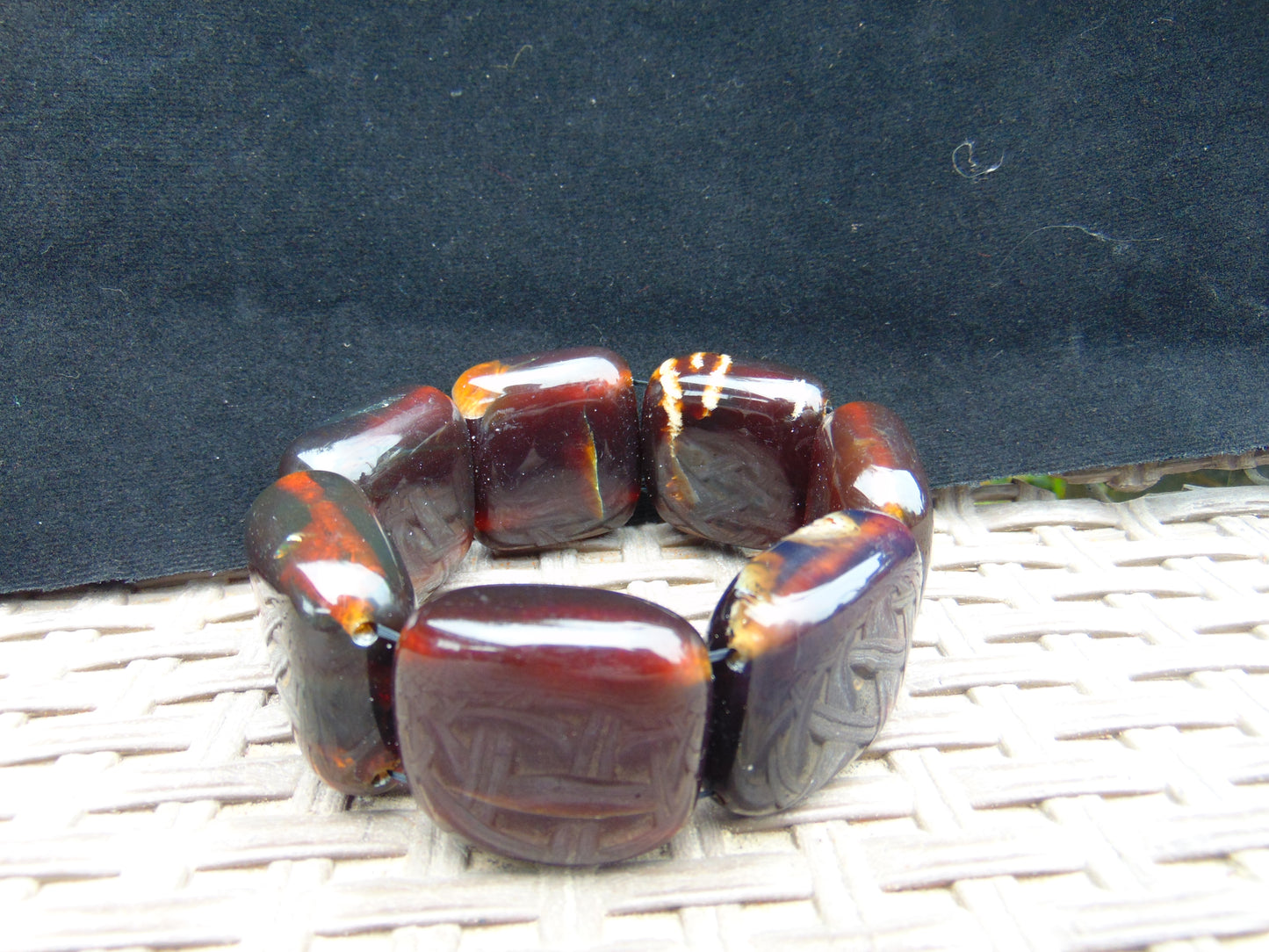 100 gr 7 Square Beads Bangle Indonesian Amber for Healing 26BE8