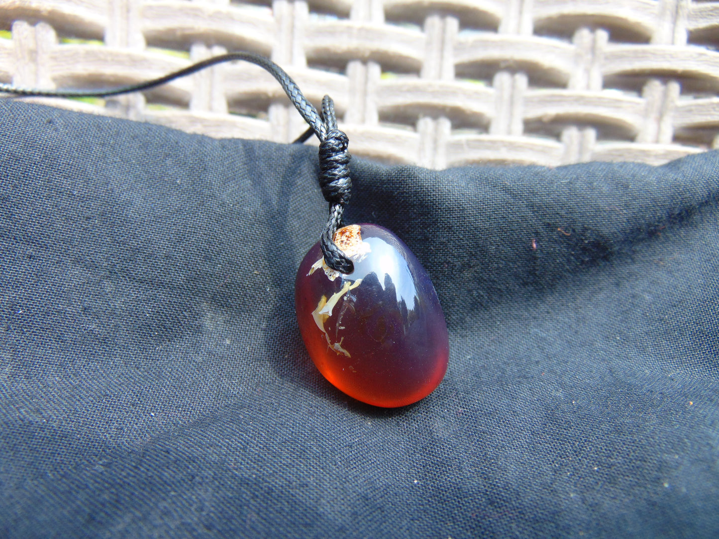 5 gram Pendant Indonesian Blue Red Amber for Healing 25Y348
