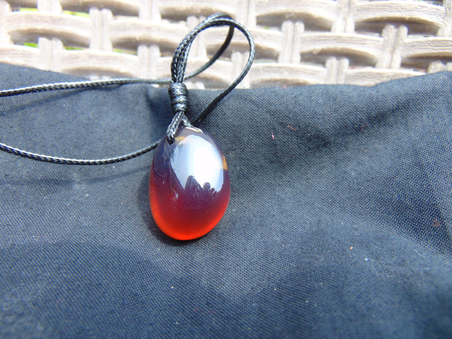 5 gram Pendant Indonesian Blue Red Amber for Healing 25Y348
