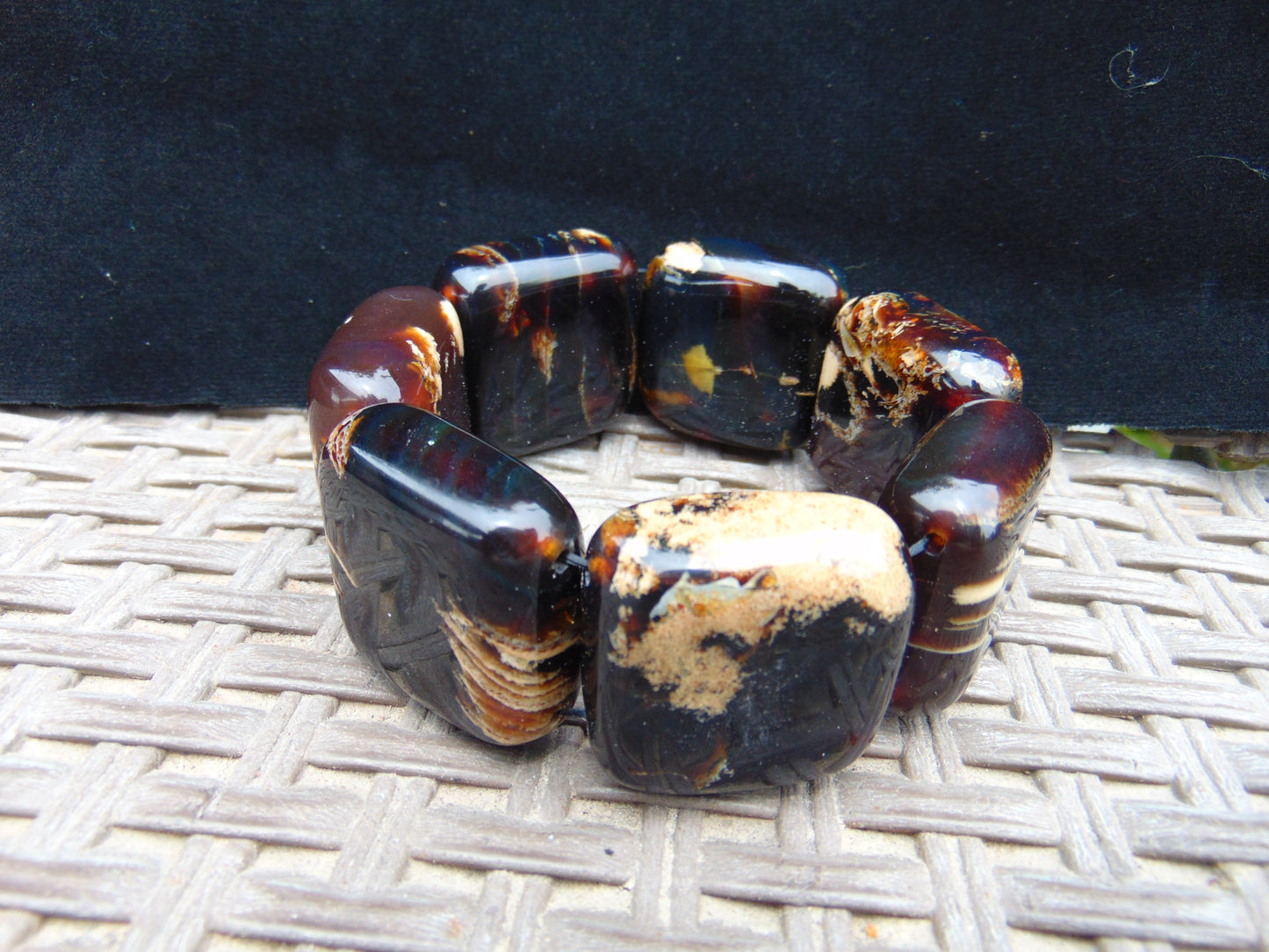 118 gr 7 Square Beads Bangle Indonesian Amber for Healing 26BE1