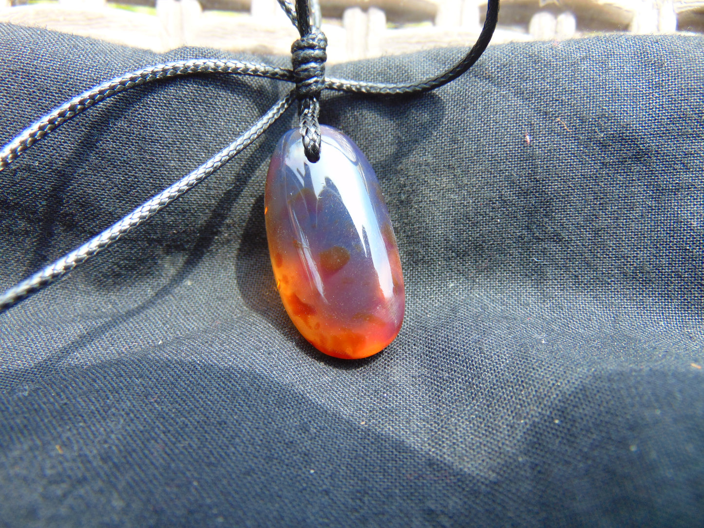 4 gram Pendant Indonesian CrystalBlue Amber for Healing 25Y353