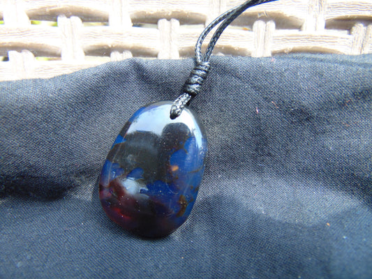 6 gram Pendant Indonesian Blue Red Amber for Healing 25Y352