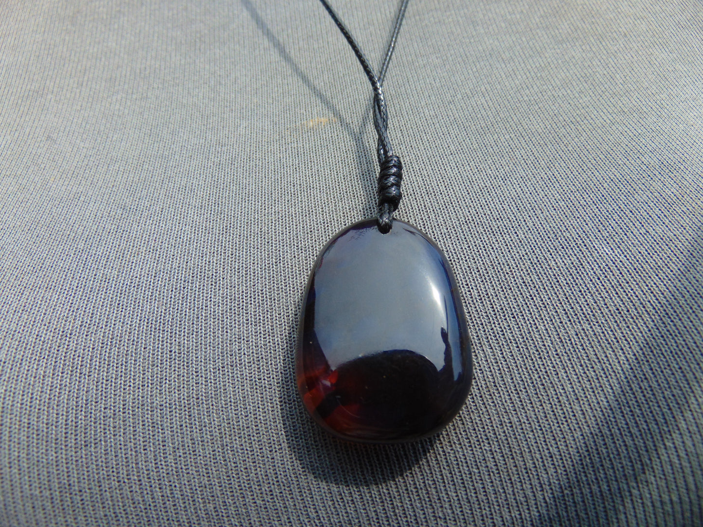 6 gram Pendant Indonesian Blue Red Amber for Healing 25Y352