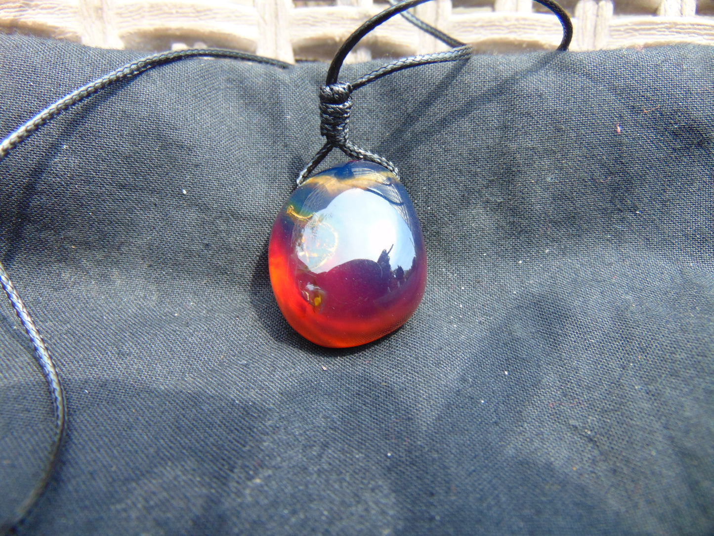 6 gram Pendant Indonesian Crystal Blue Red Amber for Healing 26A126