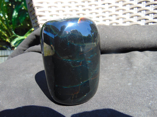199 gram polished stone 88X58X51 Indonesian  Amber for Healing 25N169