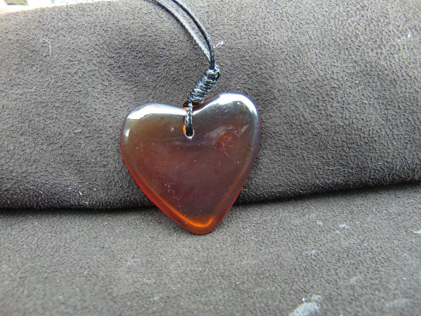 6 gr Heart Pendant Indonesian Red  Amber for Healing 25N223