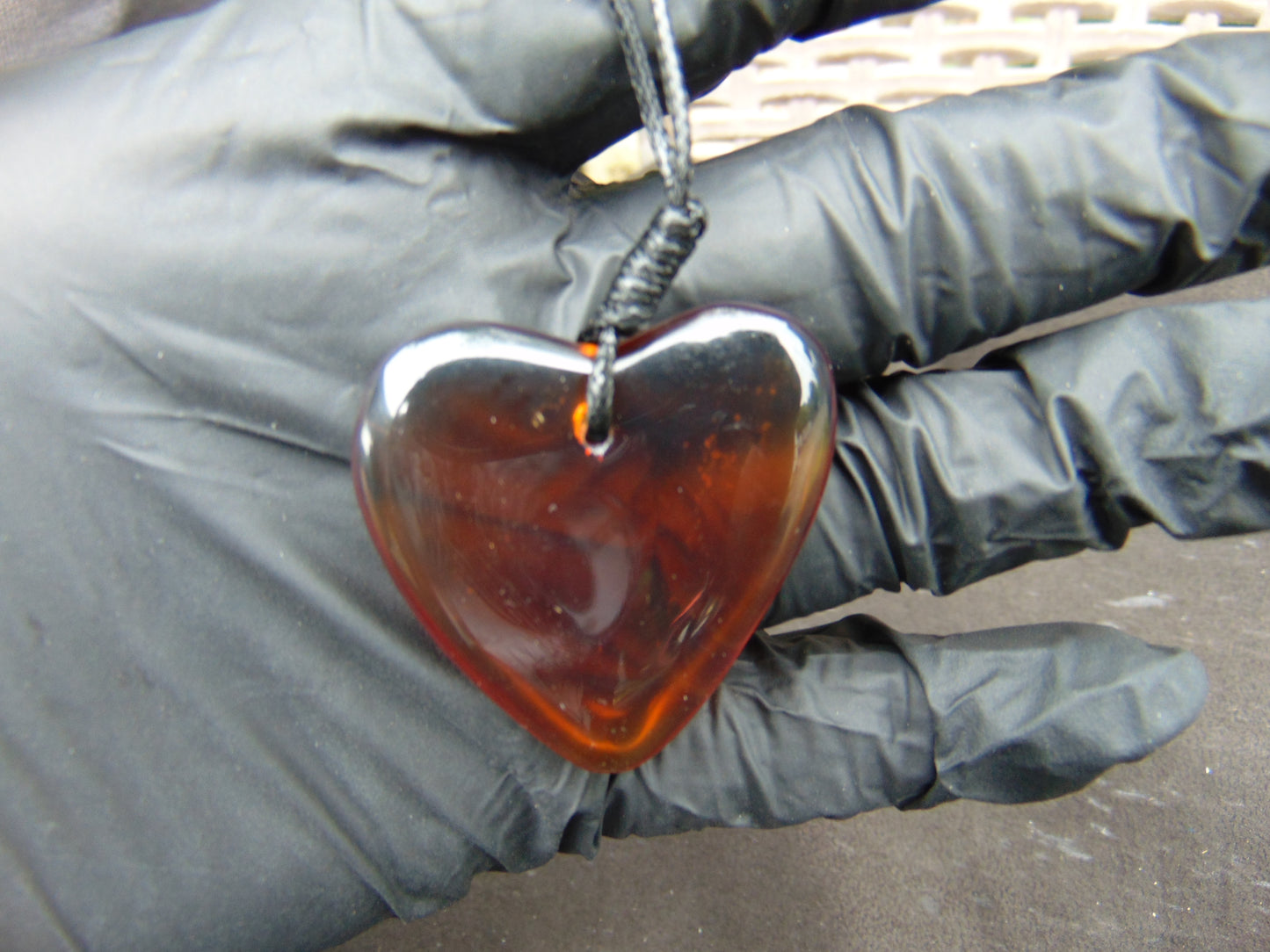 6 gr Heart Pendant Indonesian Red  Amber for Healing 25N223
