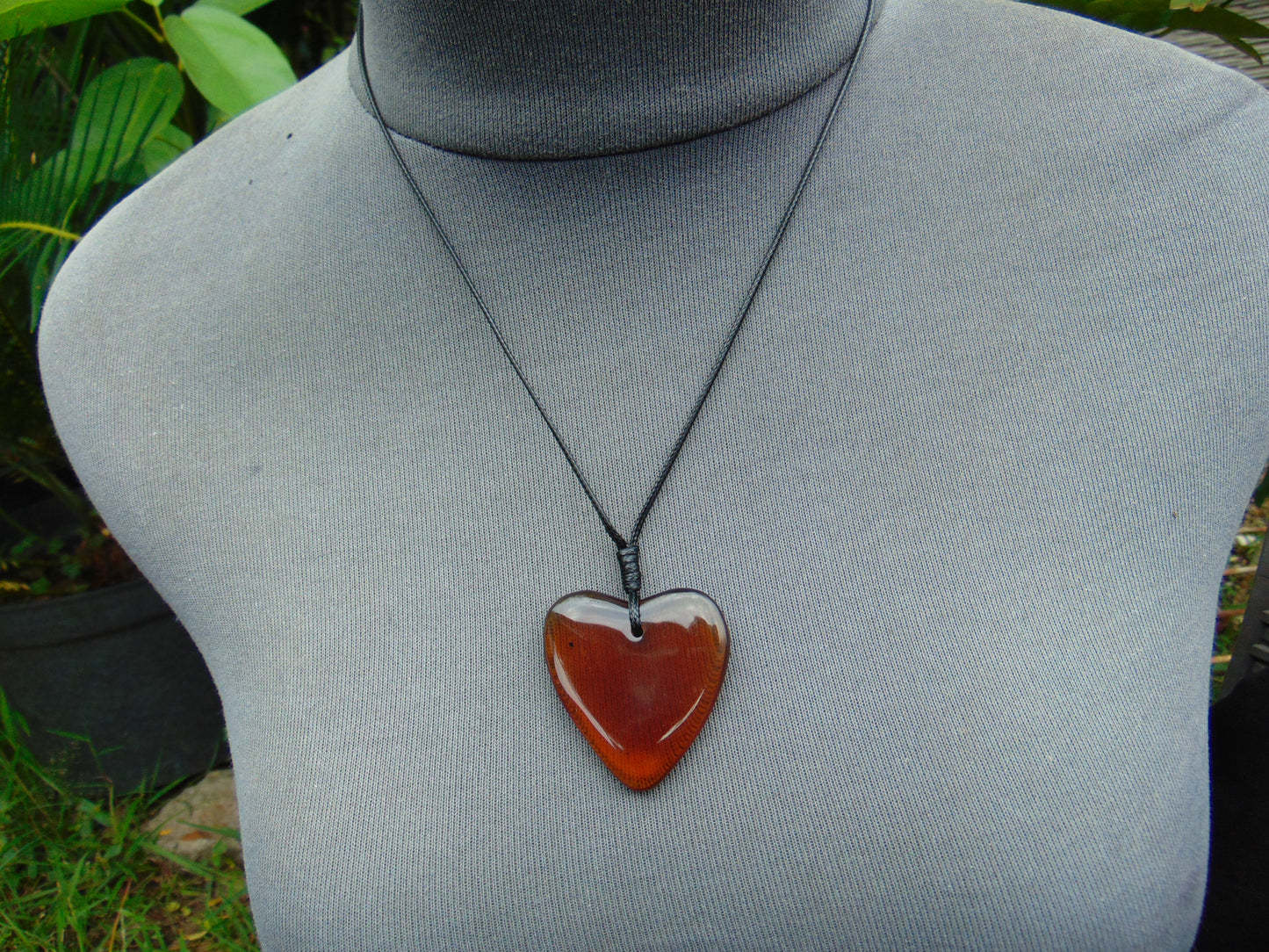 6 gr Heart Pendant Indonesian Red  Amber for Healing 25N223