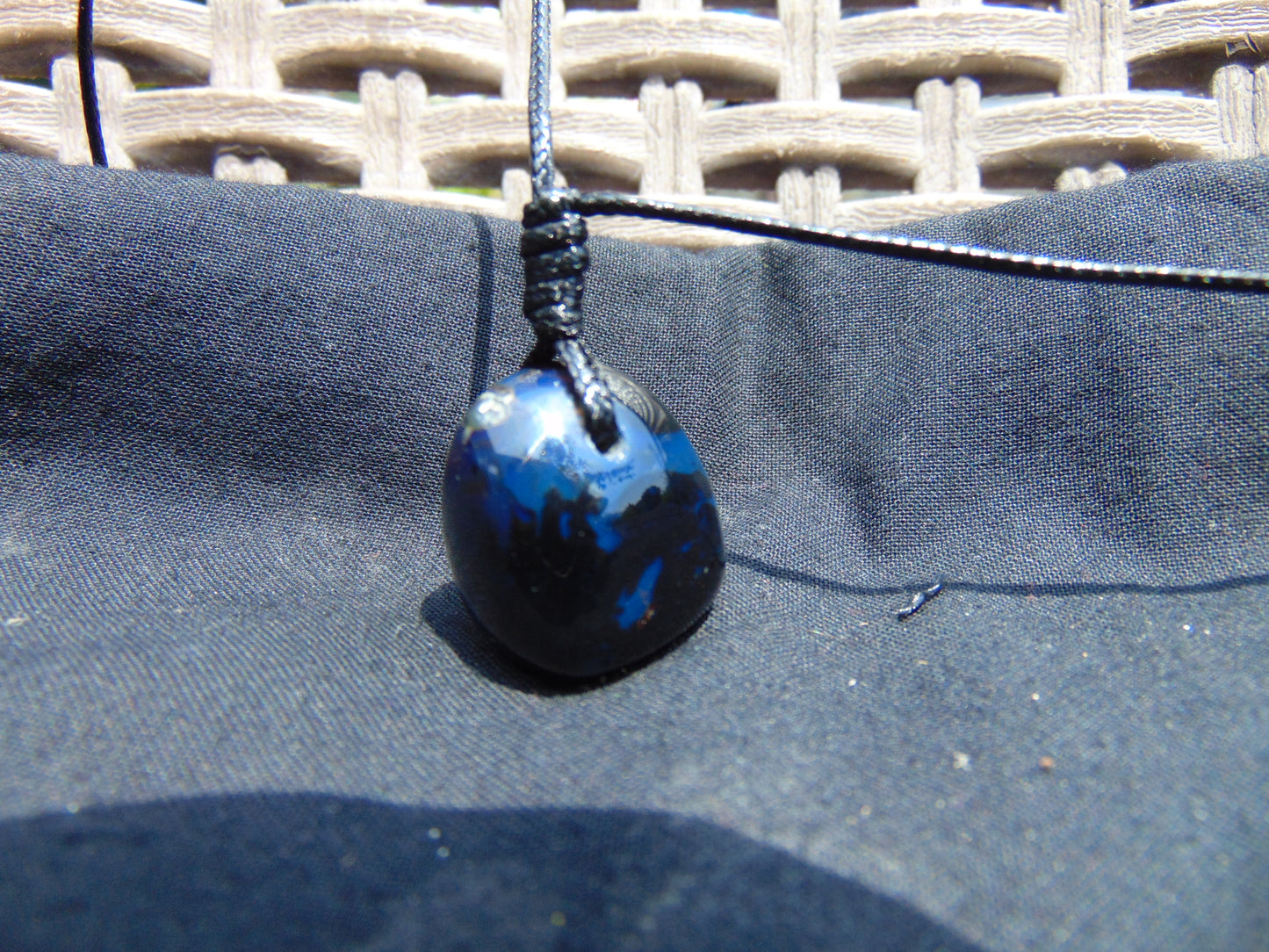 4 gram Pendant Indonesian black blue Amber for Healing 26A160