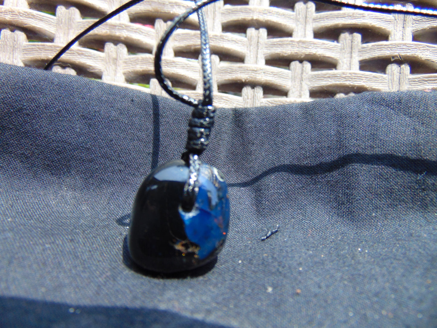 4 gram Pendant Indonesian black blue Amber for Healing 26A160