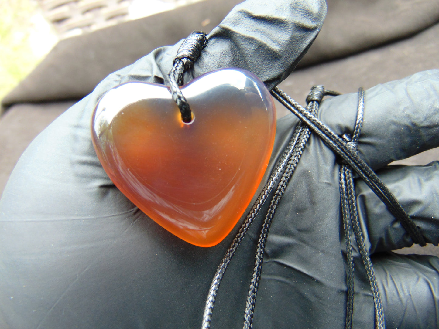 8 gr Heart Pendant Indonesian Amber for Healing 25N216
