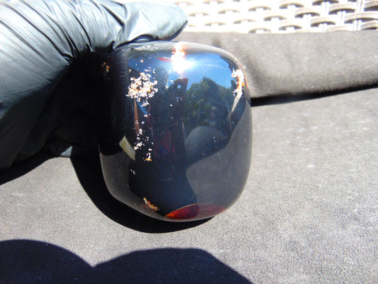284 gram polished stone 83X67X67 Indonesian  Amber for Healing 25N168