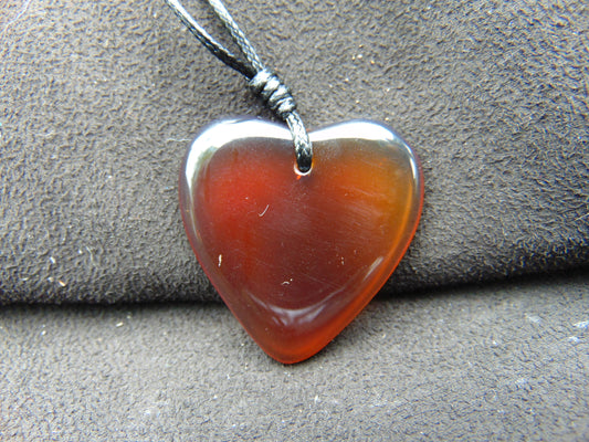 4 gr Heart Pendant Indonesian Amber for Healing 25N193