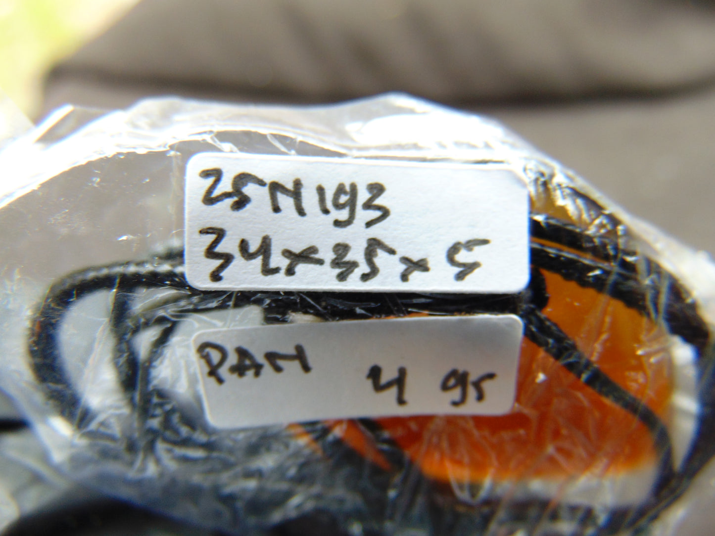 4 gr Heart Pendant Indonesian Amber for Healing 25N193