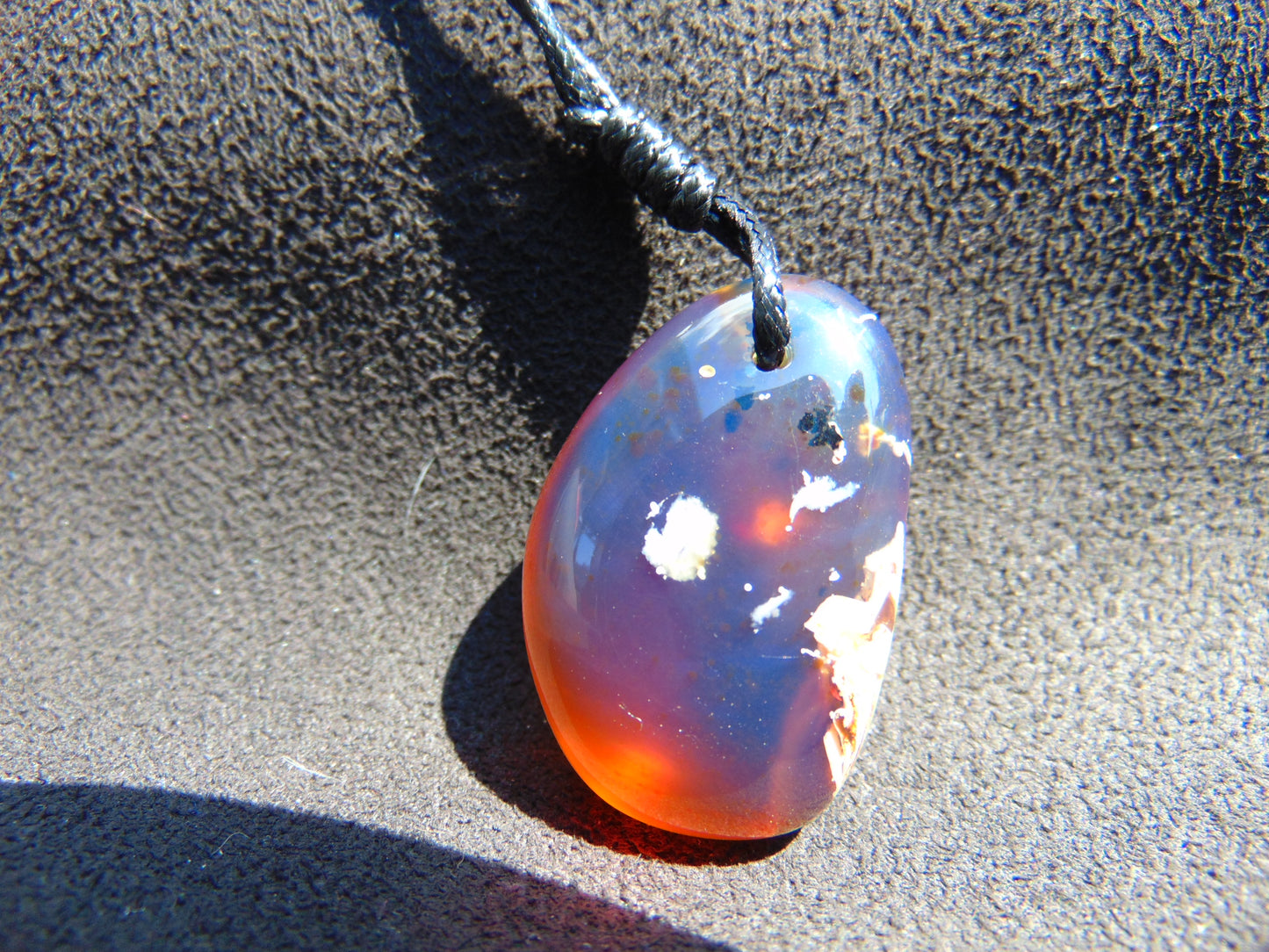 10 gr Pendant 31x21x14 mm Indonesian Blue Amber for Healing PBN58