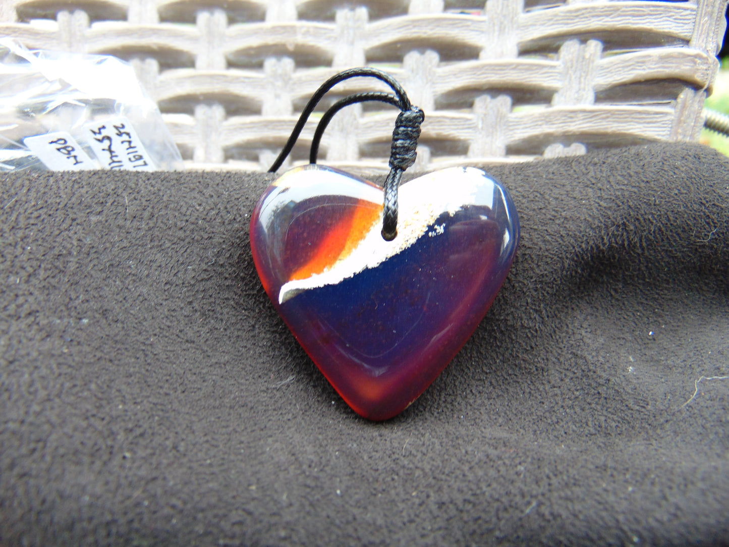 10 gr Heart Pendant Indonesian Blue Amber for Healing 25N197