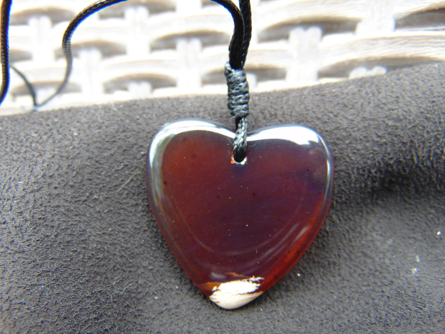4 gr Heart Pendant Indonesian Amber for Healing 25N206