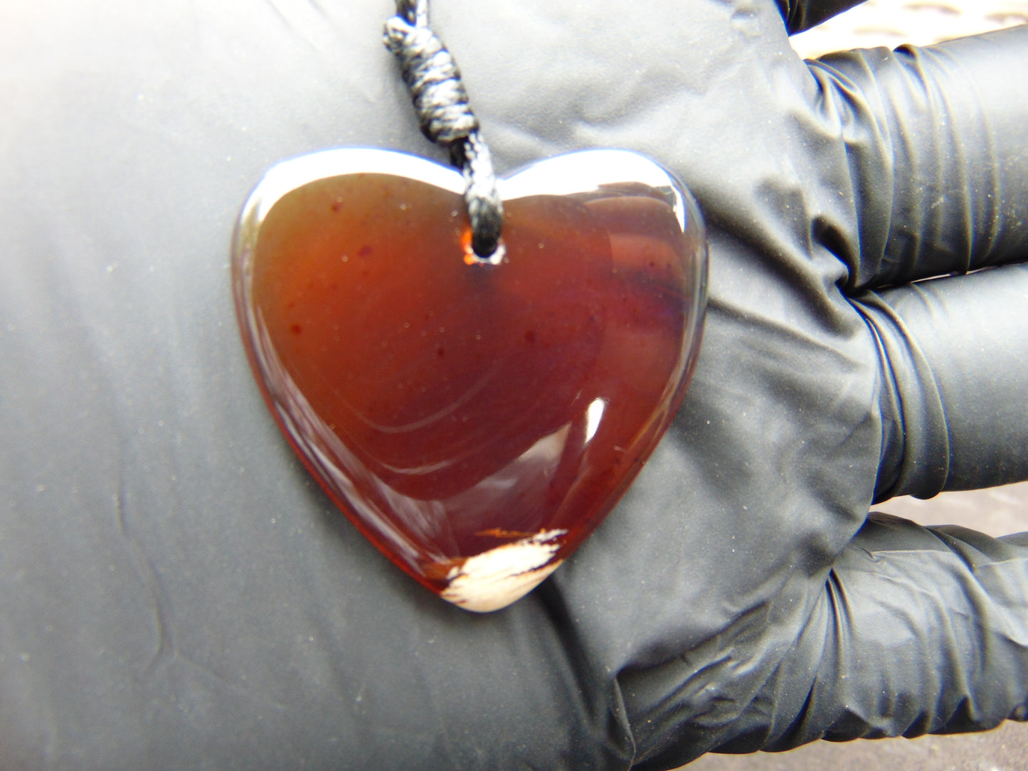 4 gr Heart Pendant Indonesian Amber for Healing 25N206