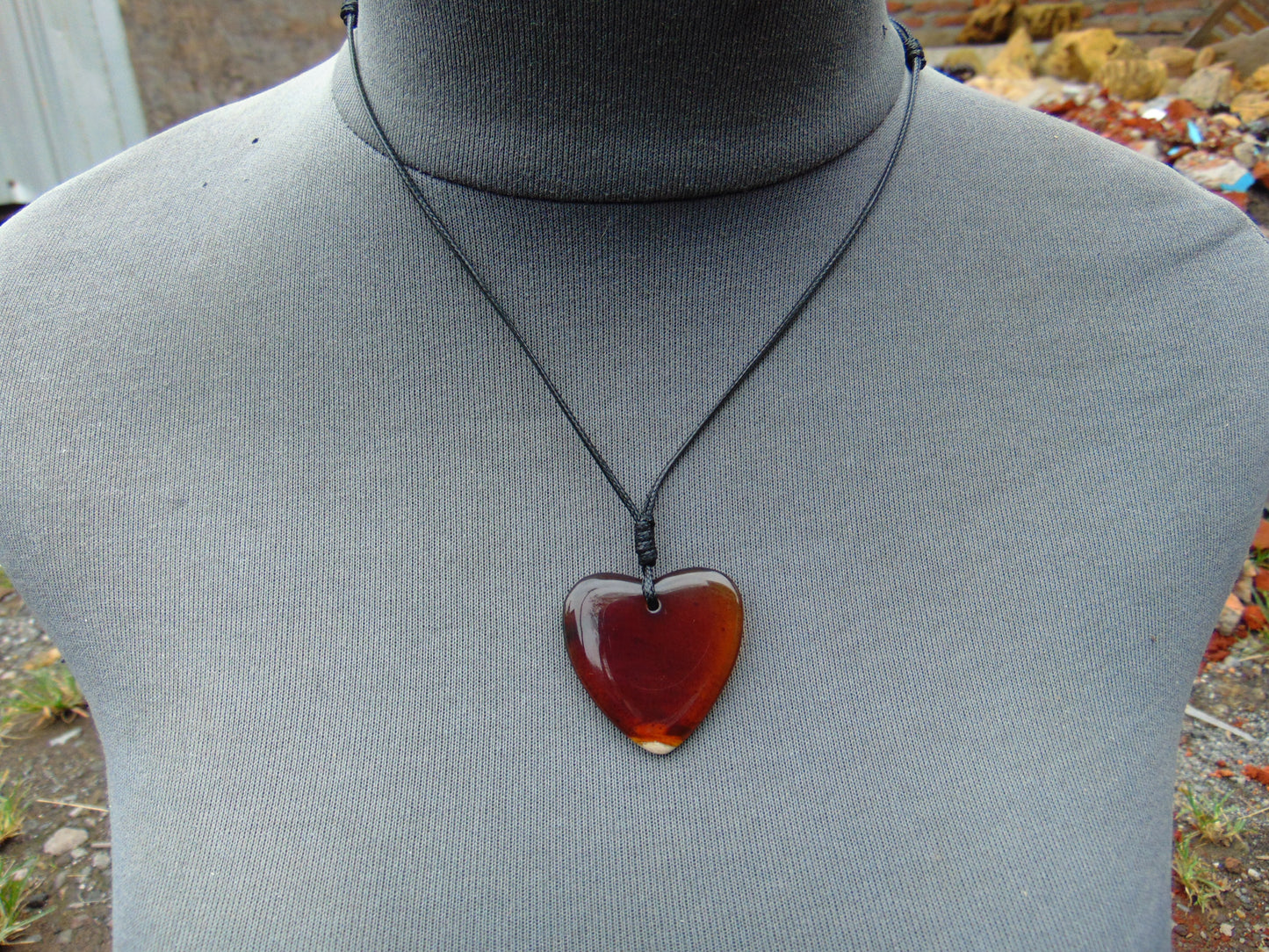 4 gr Heart Pendant Indonesian Amber for Healing 25N206