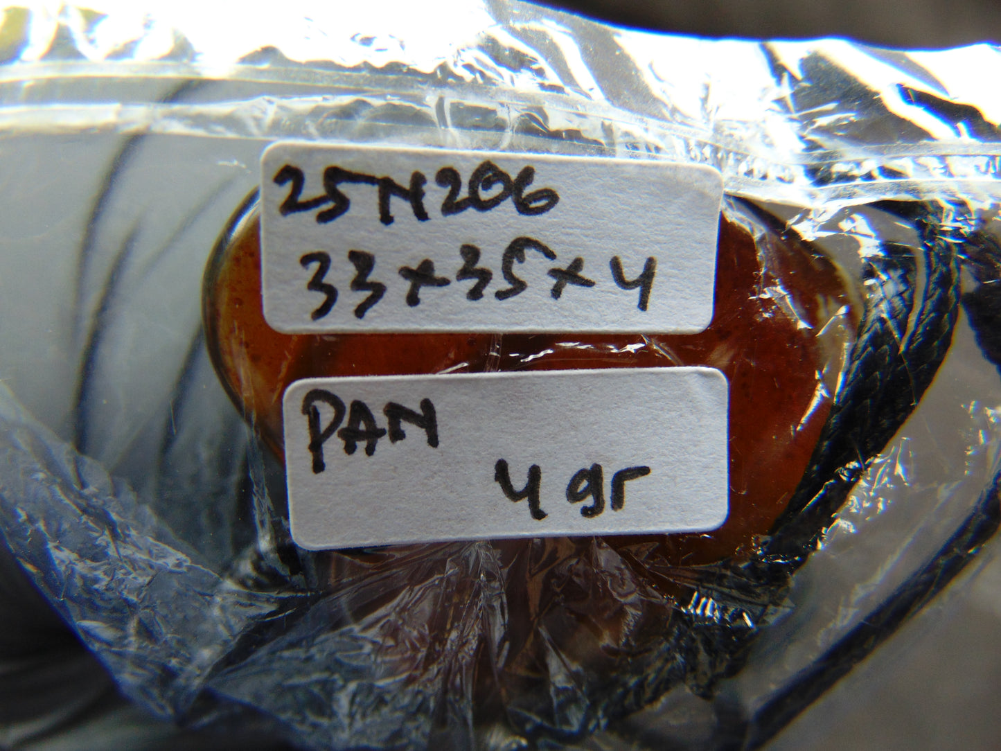 4 gr Heart Pendant Indonesian Amber for Healing 25N206