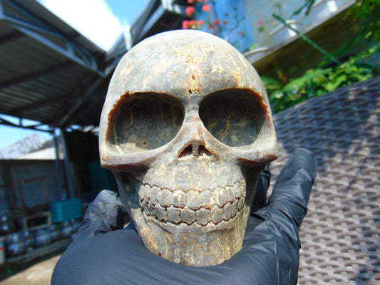 404 gr Skull carving Indonesian Perfumed Amber for Healing 115x85x80 mm S3D21