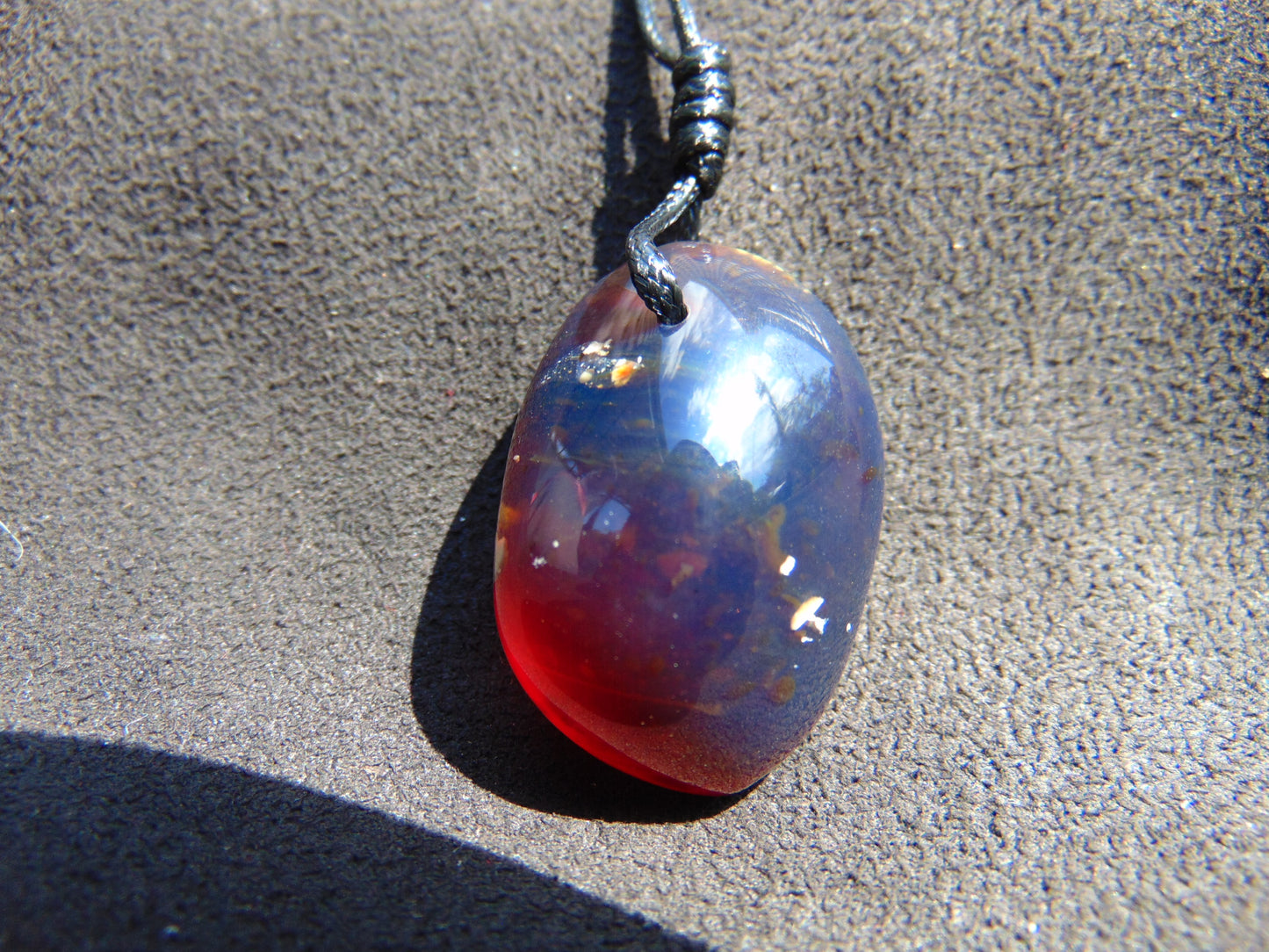 6 gr Pendant 26x16x11 mm Indonesian blue Amber for Healing PBY24