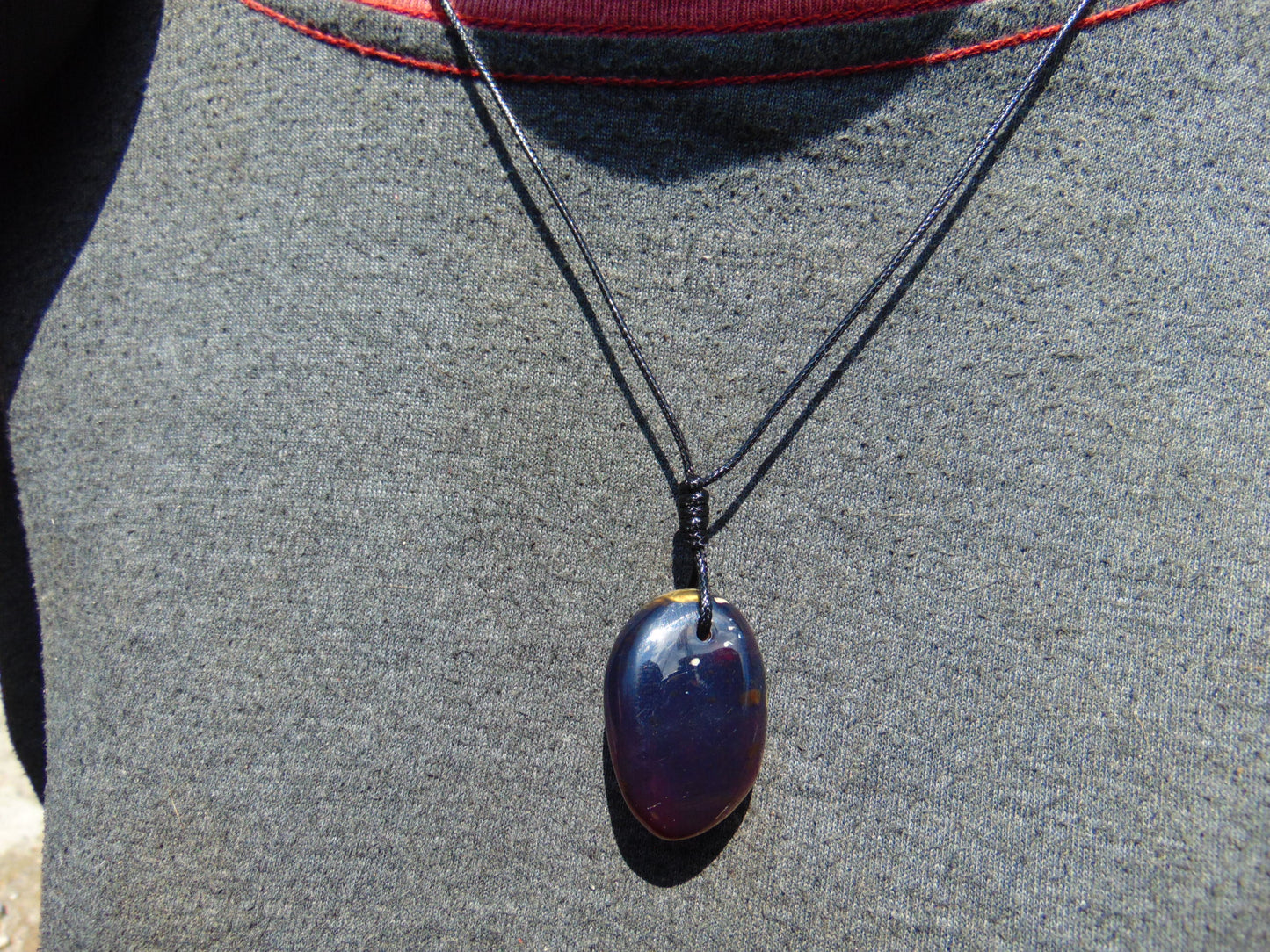 6 gr Pendant 26x16x11 mm Indonesian blue Amber for Healing PBY24