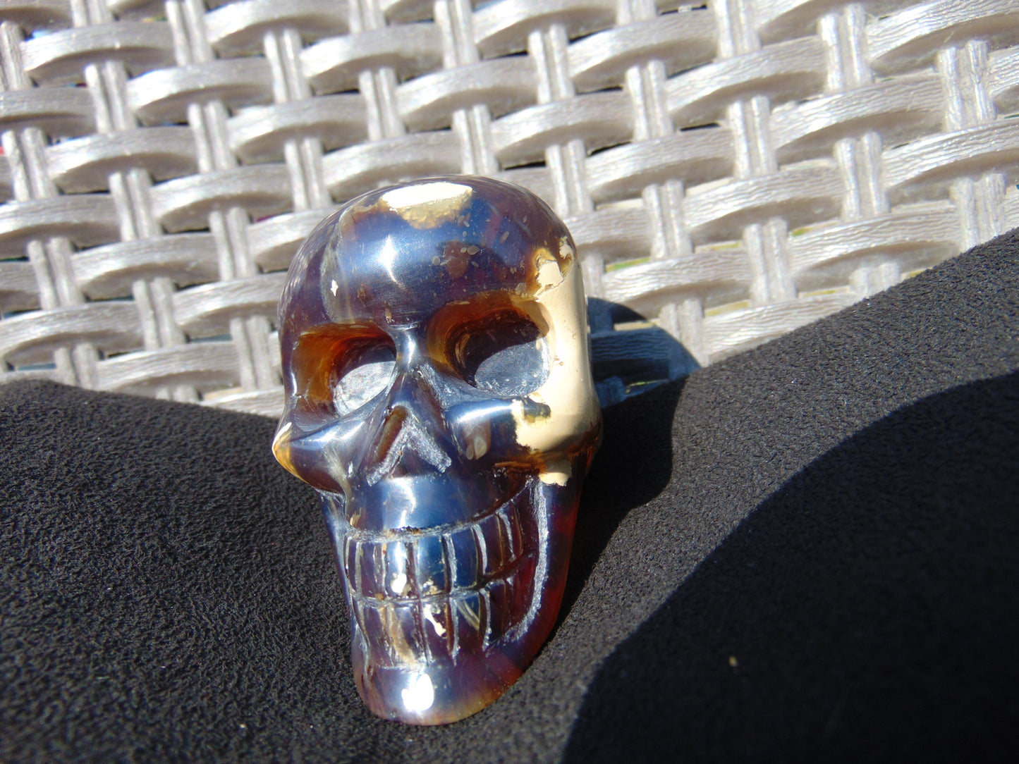 72 gr Skull carving Indonesian Amber for Healing S3D18