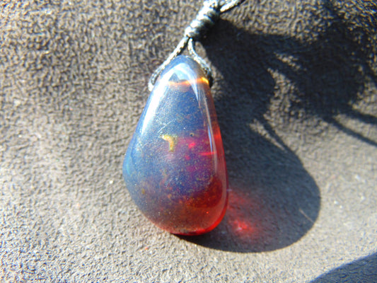 7 gr Pendant 30x14x13 mm  Indonesian blue Amber for Healing PBY38