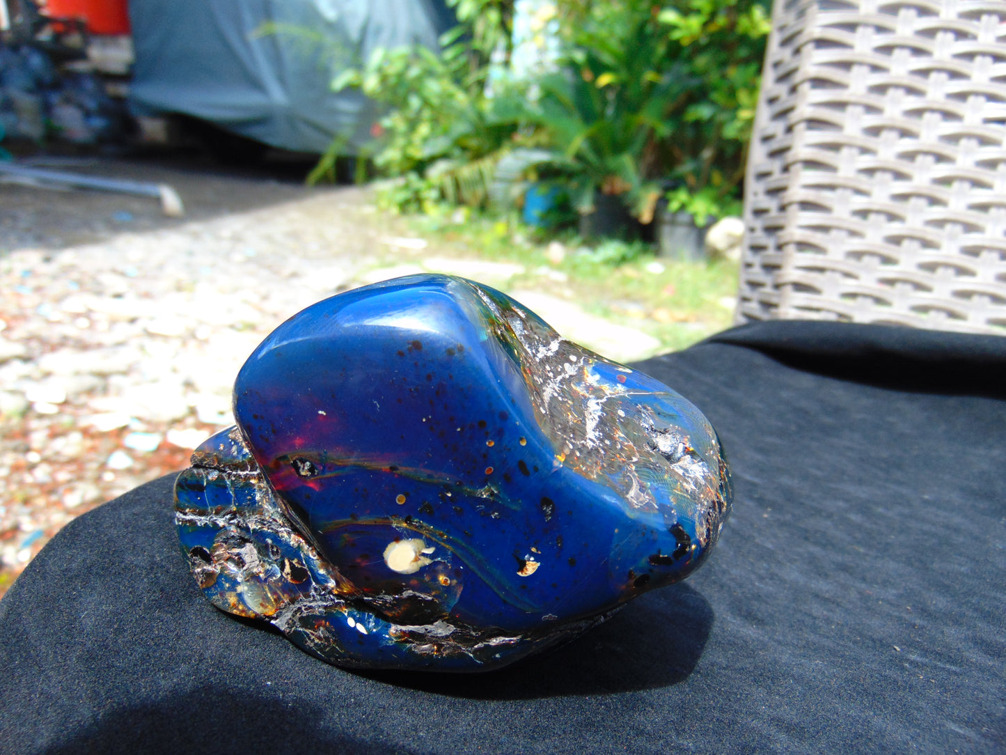 220 gr Blue Polished 95x75x54 mm Indonesia Blue Amber for Healing 26ML186