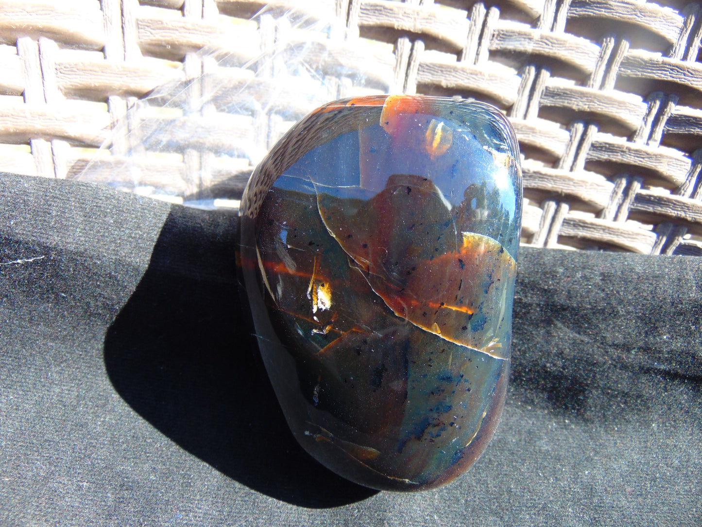 168 gram Shaped Square Block drilled Polished 10x9x9 cm Indonesia Green Amber for Healing 26bf60