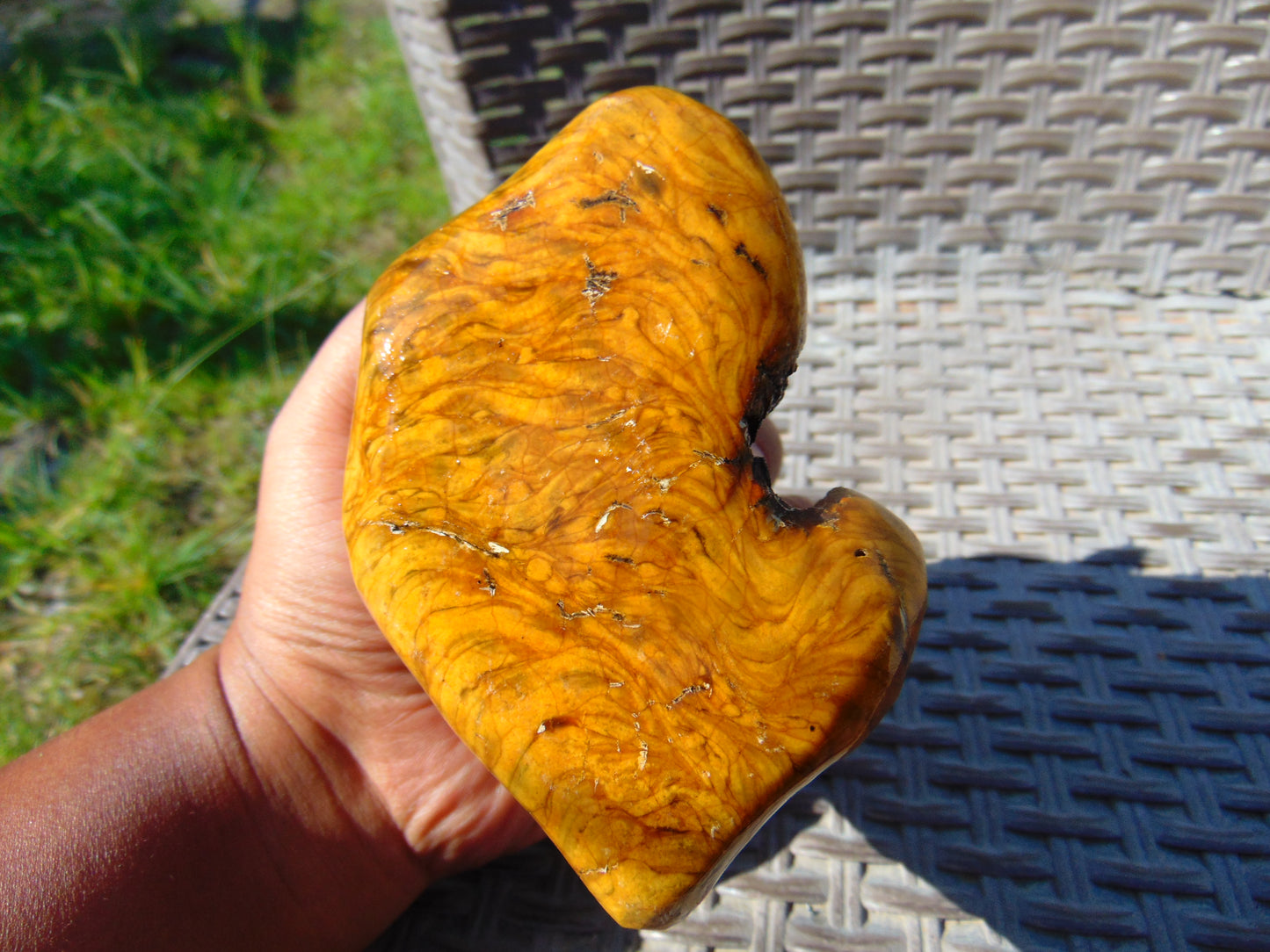 411 gram Polished Indonesia Yellow Fragrance Amber for Healing FK11